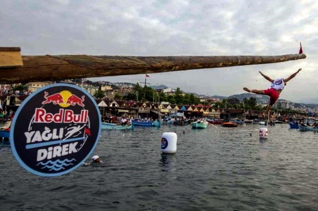 Red Bull Yağlı Direk Yarışı Bu Yıl Çanakkale'de..