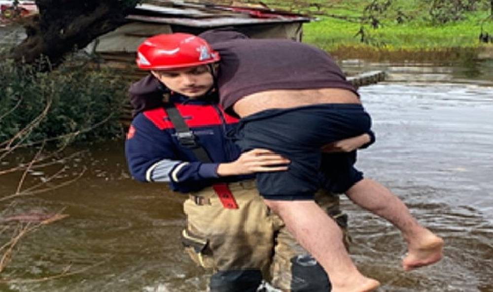 İtfaiye Erinden Selde Nefes Kesen Kurtarma