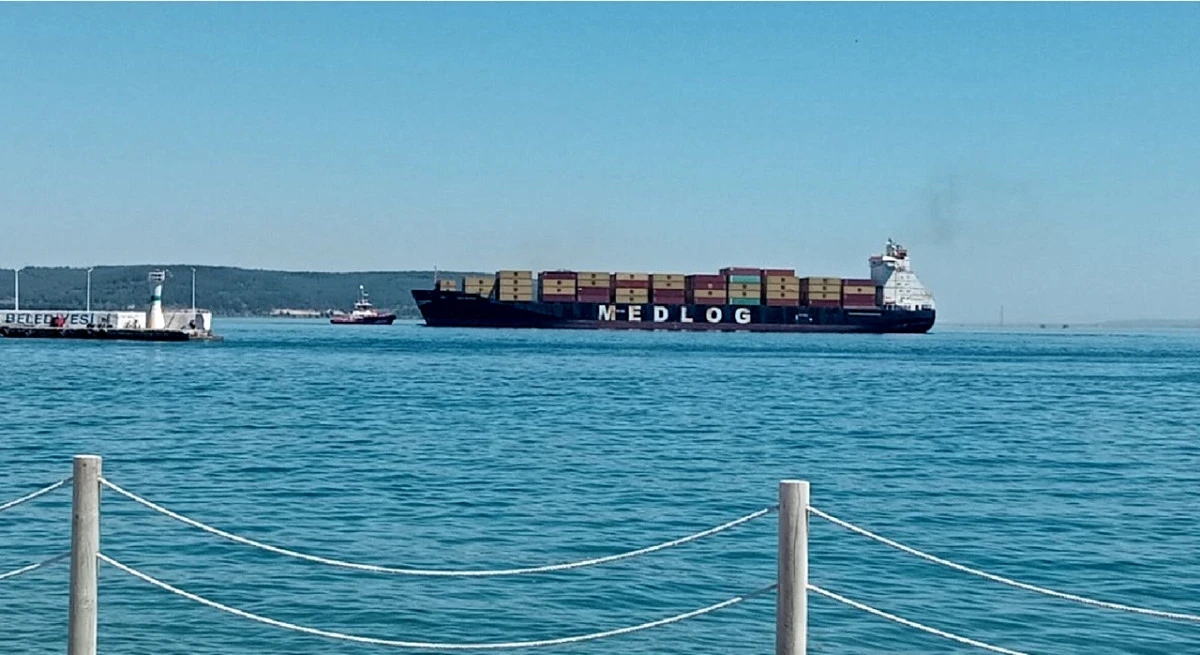 274 Metrelik Tanker &Ccedil;anakkale Boğazında Arızalandı