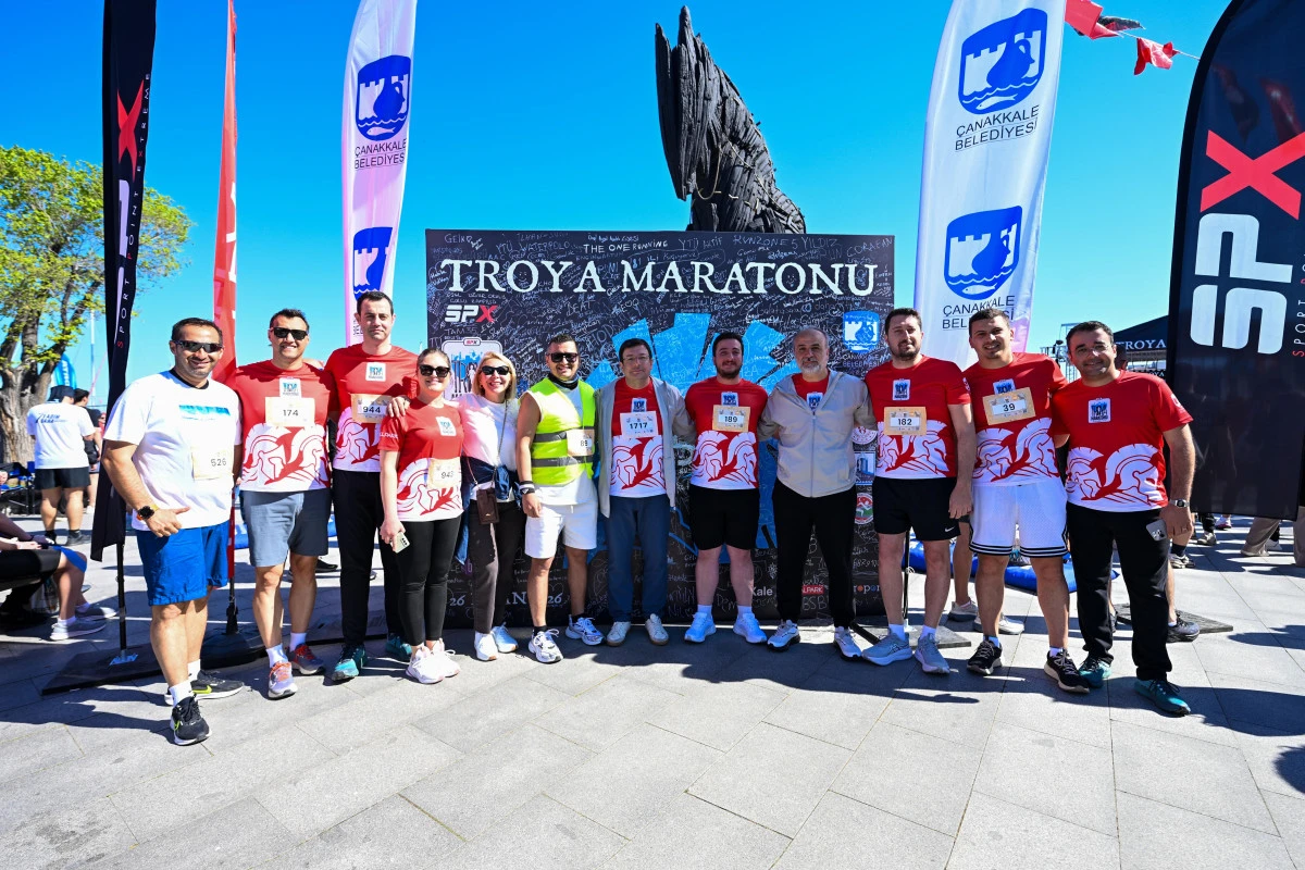 4200 Sporcu Efsanelerin İzinde Koştu