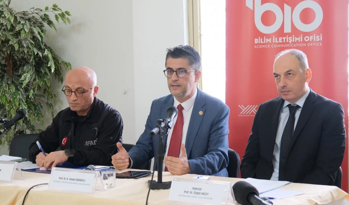 6 Şubat Depremleri &Ccedil;OM&Uuml;&rsquo;de T&uuml;m Y&ouml;nleriyle Konuşuldu