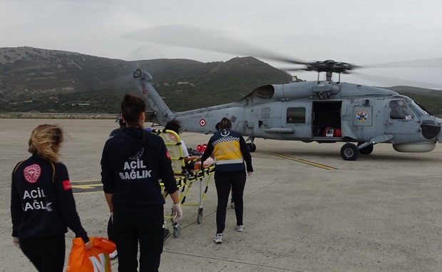 Kalp Krizi Ge&ccedil;iren Vatandaşı TSK Helikopteri Nakletti
