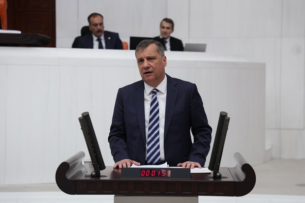 &ldquo;Yaşasın Cumhuriyet&rdquo;