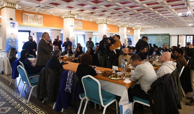 &Uuml;lg&uuml;r G&ouml;khan Gazetecilerle Buluştu