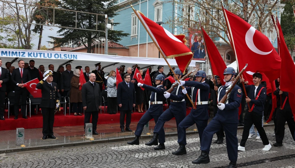 &Ccedil;anakkale'de 29 Ekim Cumhuriyet Bayramı Coşkusu