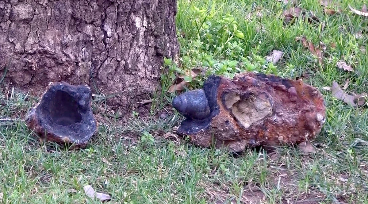 &Ccedil;anakkale&rsquo;de Parkta Patlamamış Askeri M&uuml;himmat Bulundu