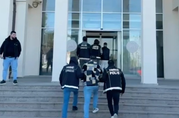 Biga&rsquo;da 4 Adrese Eş Zamanlı Operasyon!