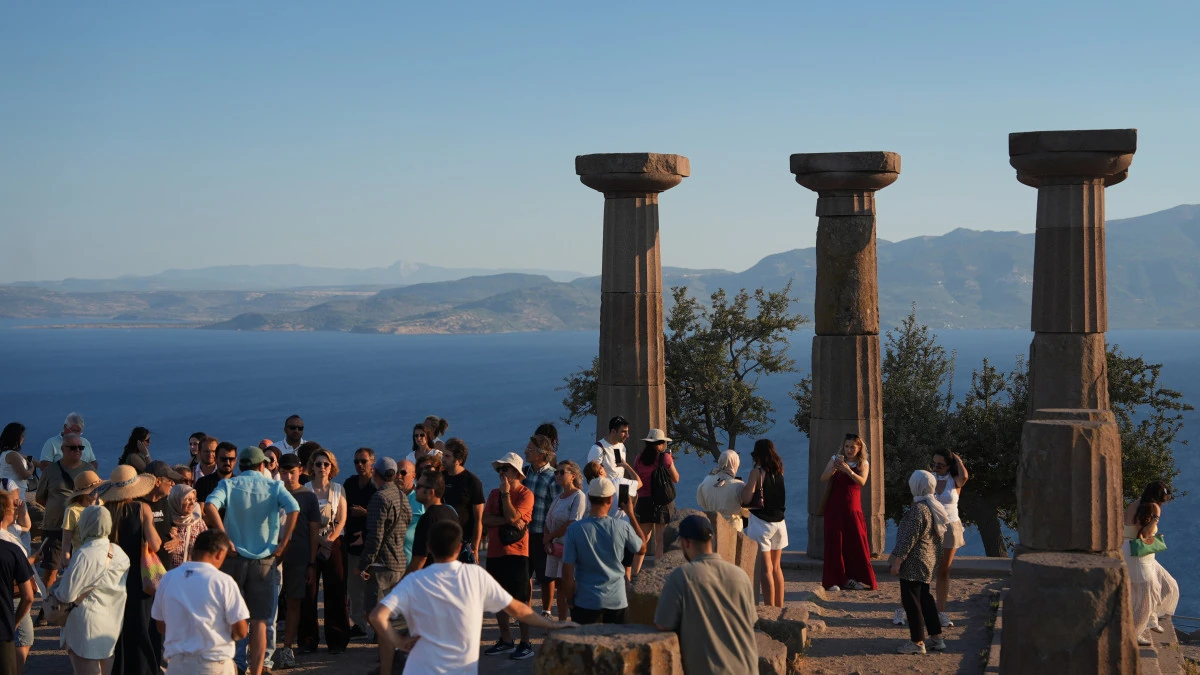 Festivalde Assos&rsquo;un İzleri Arkeologlar Eşliğinde İncelendi