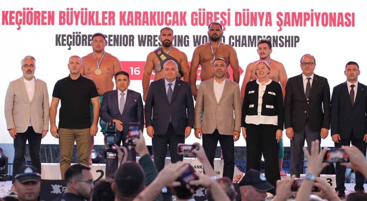 Feyzullah Akt&uuml;rk İkinci Kez D&uuml;nya Şampiyonu