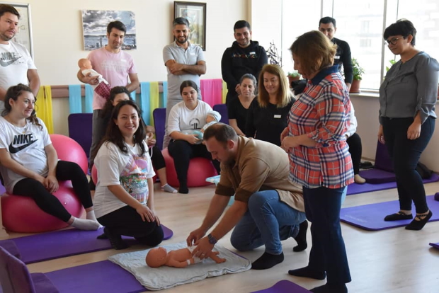Gebe Okulunda Baba Adayları da Eğitim Alıyor