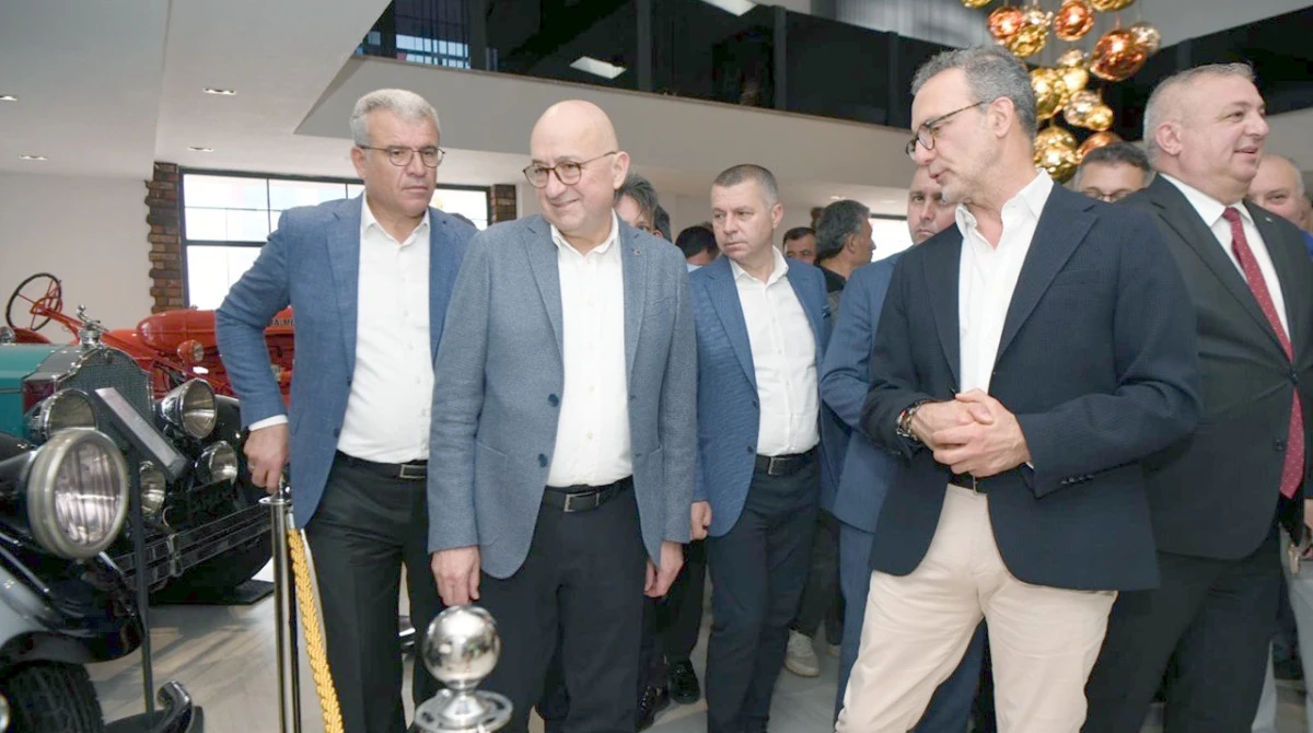 Geyikli'de Klasik Otomobil ve Trakt&ouml;r Sergisi A&ccedil;ıldı