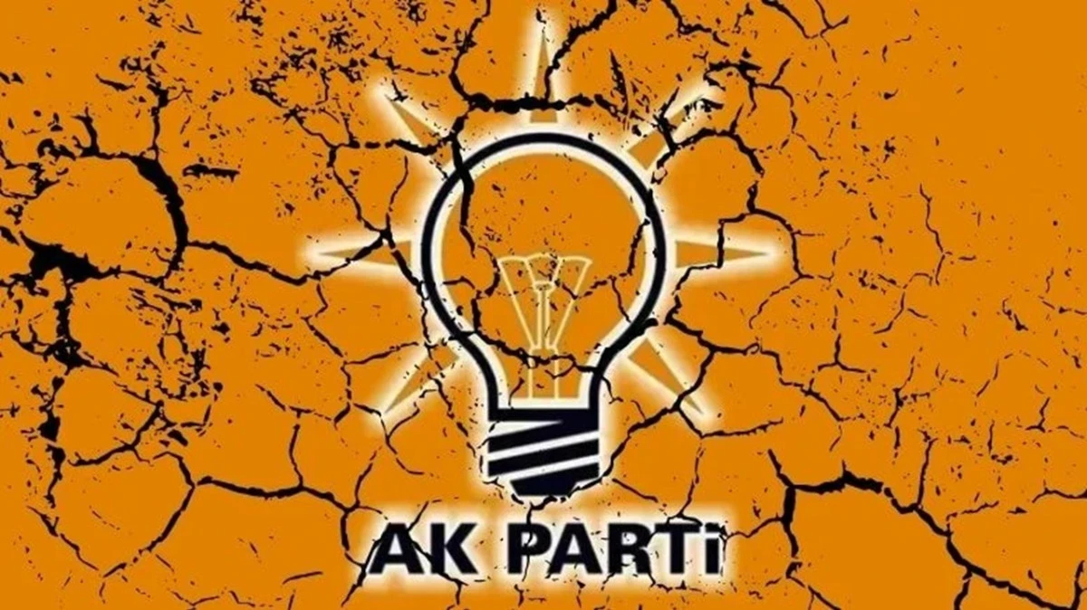 İl&ccedil;e Başkanlarından Sonra Y&ouml;netimleri de İstifa Ettirilemedi!