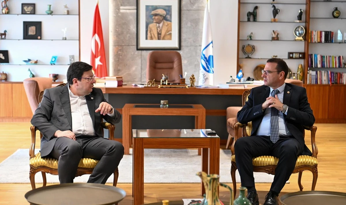 Milletvekili Rıdvan Uz'dan &Ccedil;anakkale Belediyesine Ziyaret