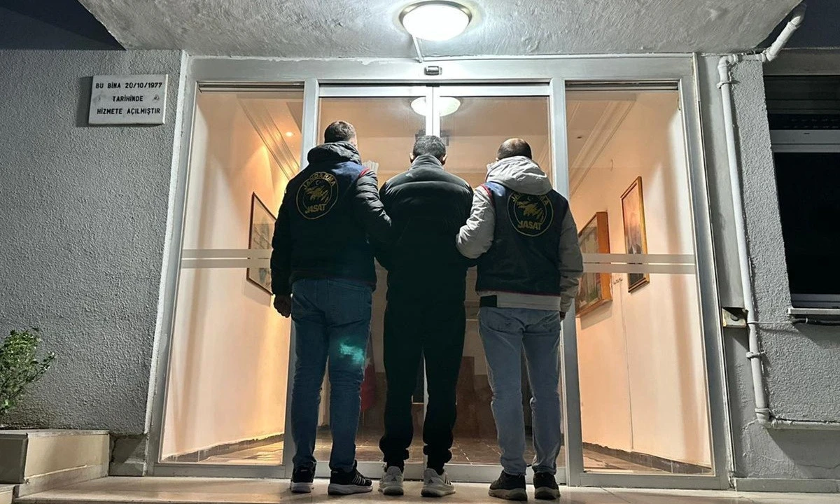 Jandarma 42 Ş&uuml;pheli Yakaladı, 9&rsquo;u Tutuklandı