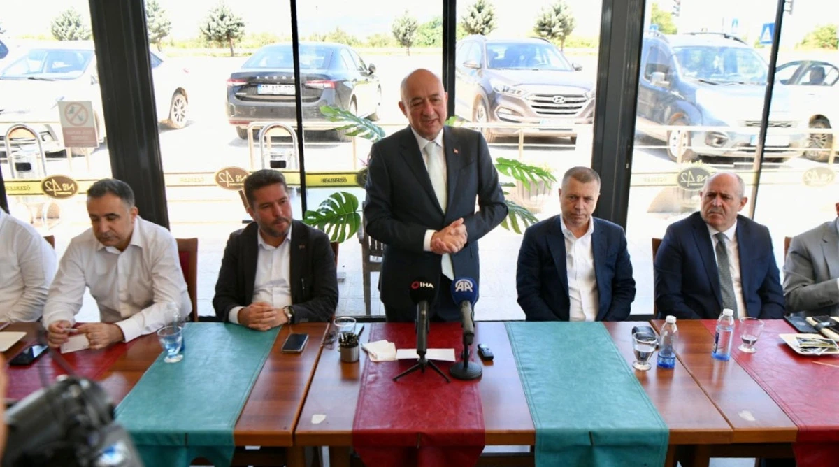 &lsquo;Millet Bıktı Sizin Ben Kavganızdan&rsquo;
