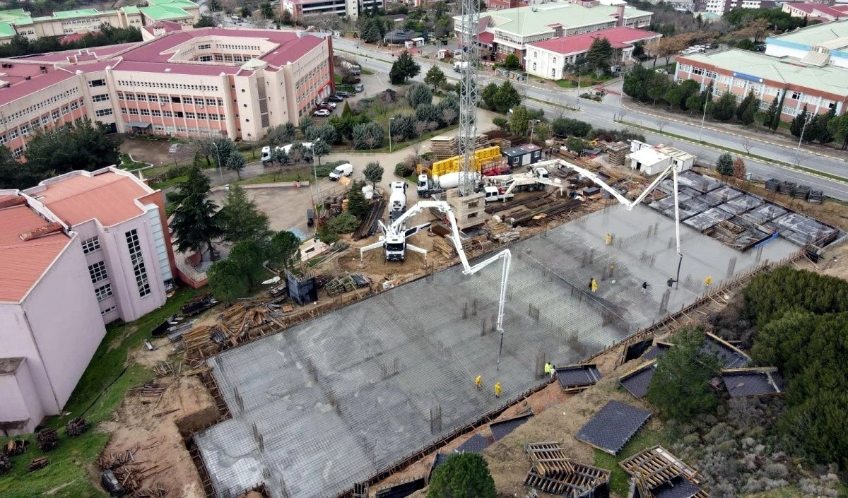 Modern ve G&uuml;venli Yeni Fak&uuml;lte İnşaatı Hızla İlerliyor