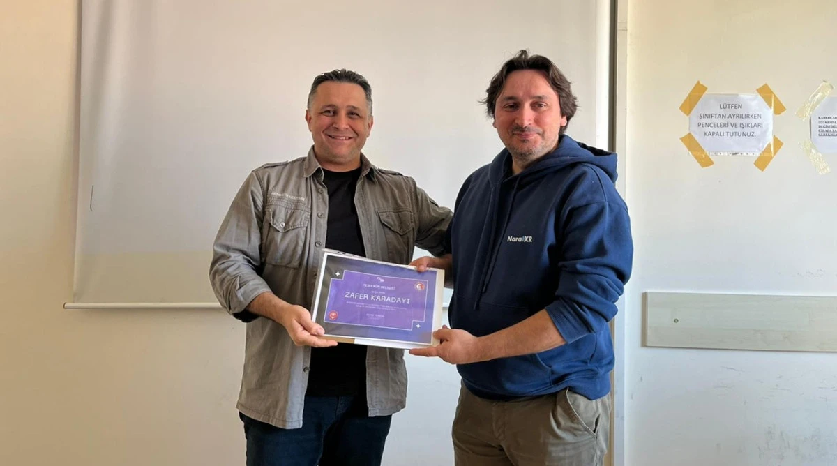 Naraxr CEO&rsquo;su Zafer Karadayı'dan Gen&ccedil;lere "&Uuml;retim" &Ccedil;ağrısı