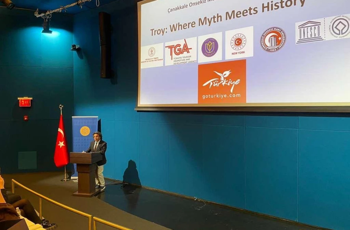 Prof. Dr. R&uuml;stem Aslan Troya&rsquo;yı New York&rsquo;ta Anlattı