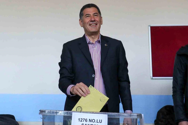 Sinan Oğan&rsquo;a &Ccedil;anakkale&rsquo;den S&uuml;rpriz Destek!