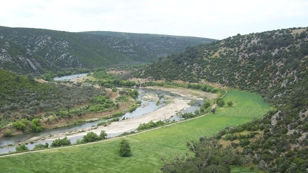 Troia&rsquo;nın Arka Bah&ccedil;esi Taş Ocakları Tehdidi Altında