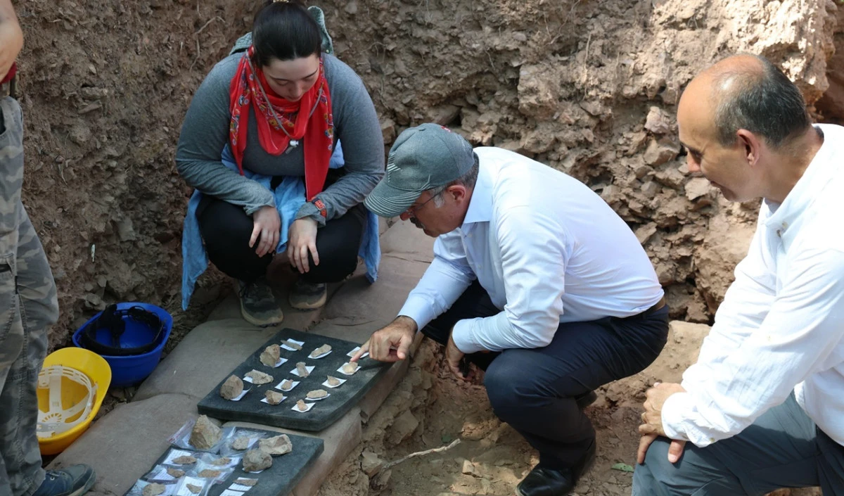 Vali Toraman İnkaya Mağarası Kazı &Ccedil;alışmalarını İnceledi