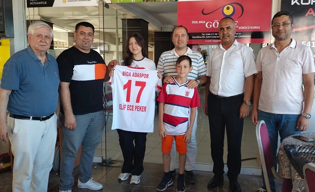 Galatasaraylı Elif Ece’ye Adaspor’dan Destek