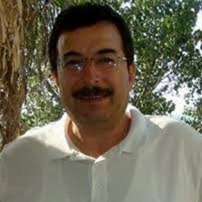 Dr. Enzar T&ouml;re